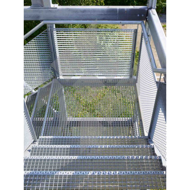 Grille Caillebotis Acier Galvanisé 30x30cm - Pour Drainage, Terrasse, Sécurité | Antidérapante Et Résistante
